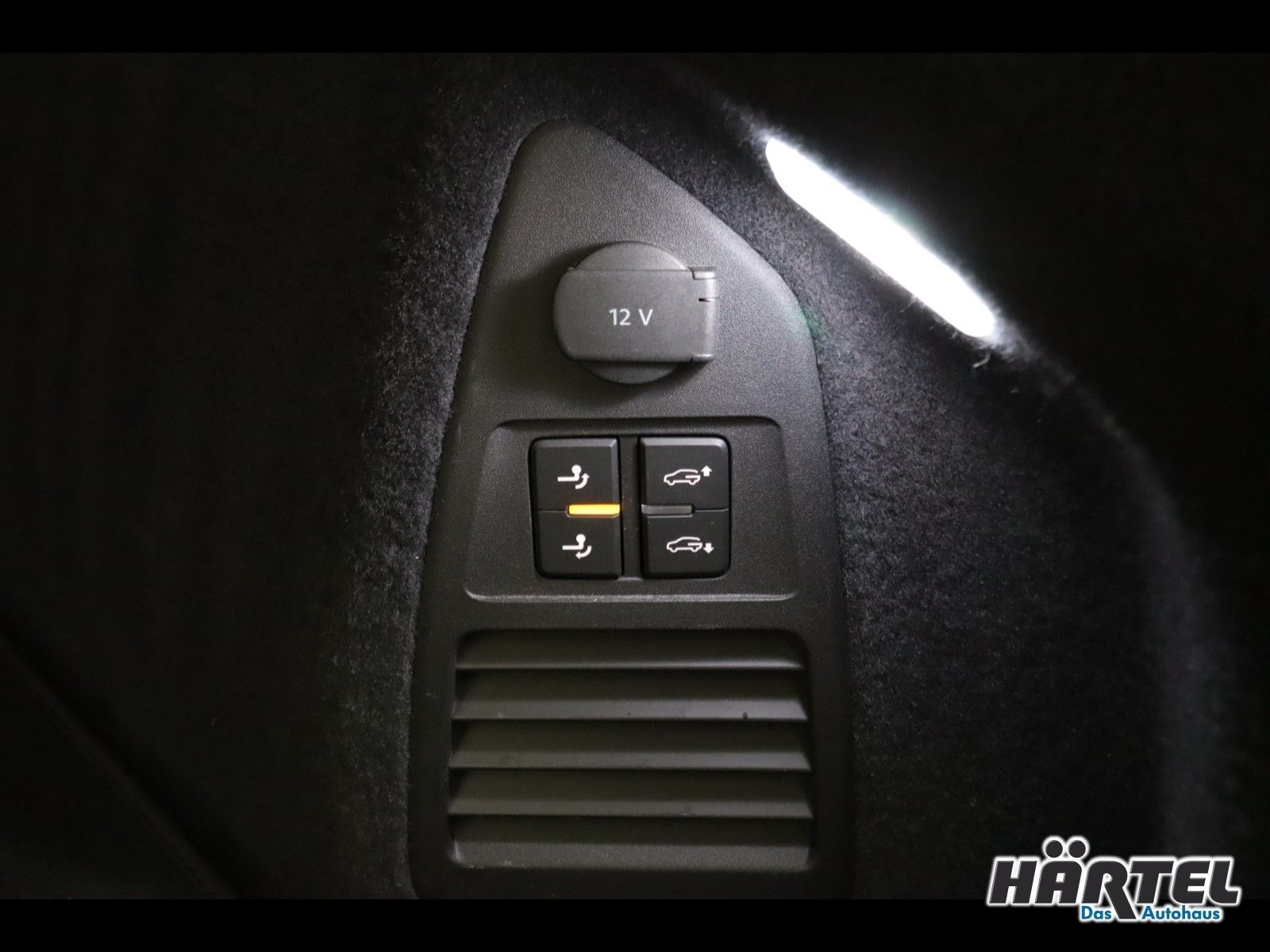 Volkswagen Touareg Elegance eHybrid 3.0 V6 TSI Tiptronic - Samsaru's Car Outlet