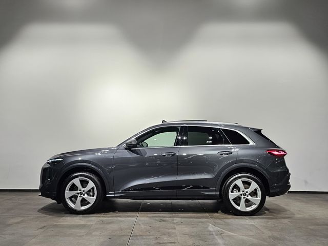 Audi Q5 TFSI S Line Pano Beifahrerdis.AHK 360'' 20 Zo