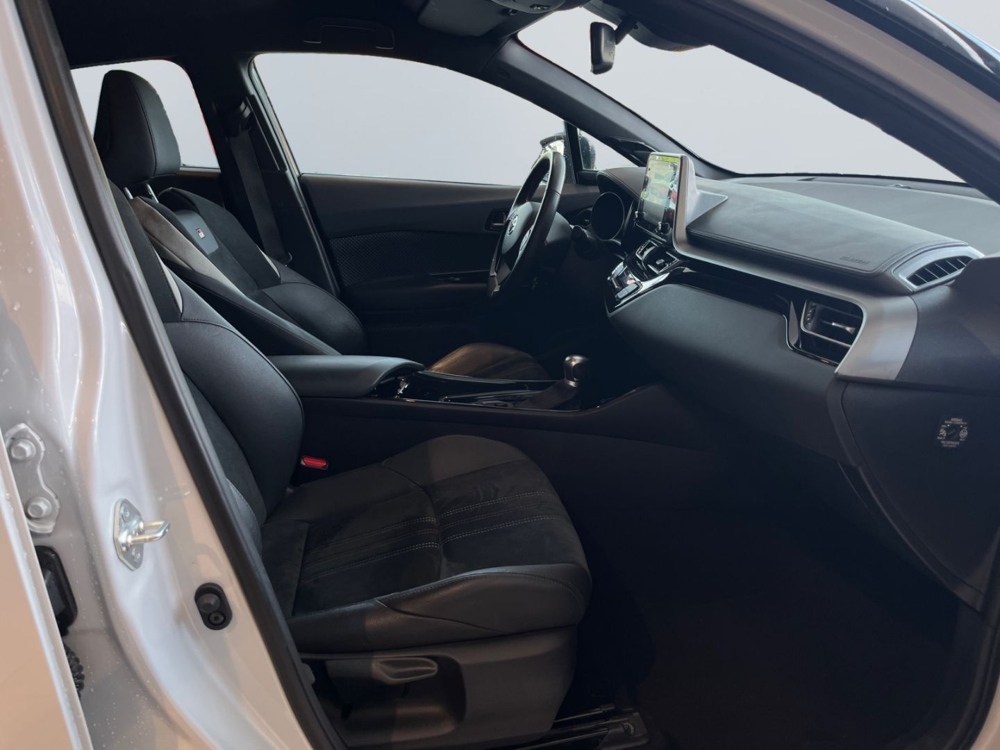Toyota C-HR 2.0 Hybrid GR Sport - Samsaru's Car Outlet