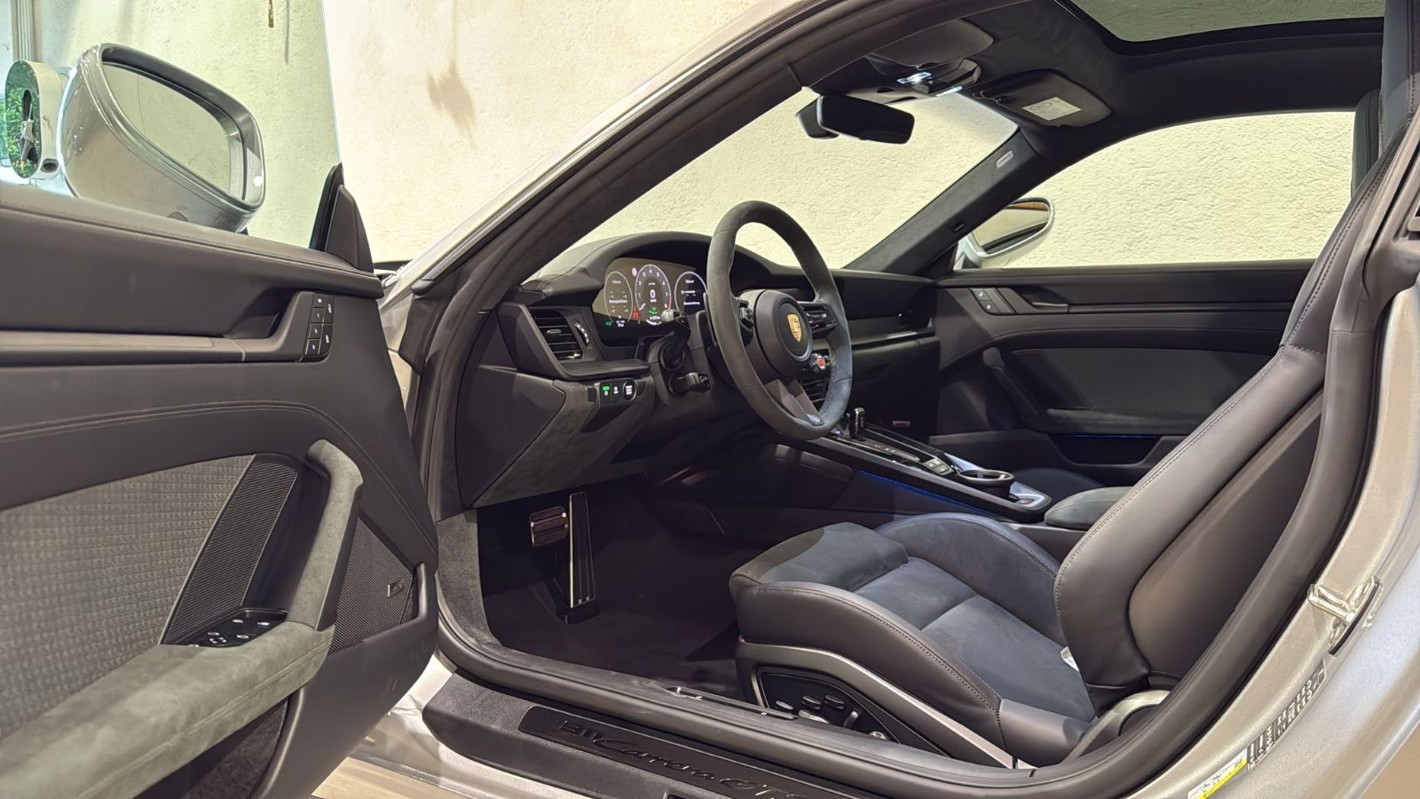 Porsche 911 Carrera GTS Coupé - Samsaru's Car Outlet