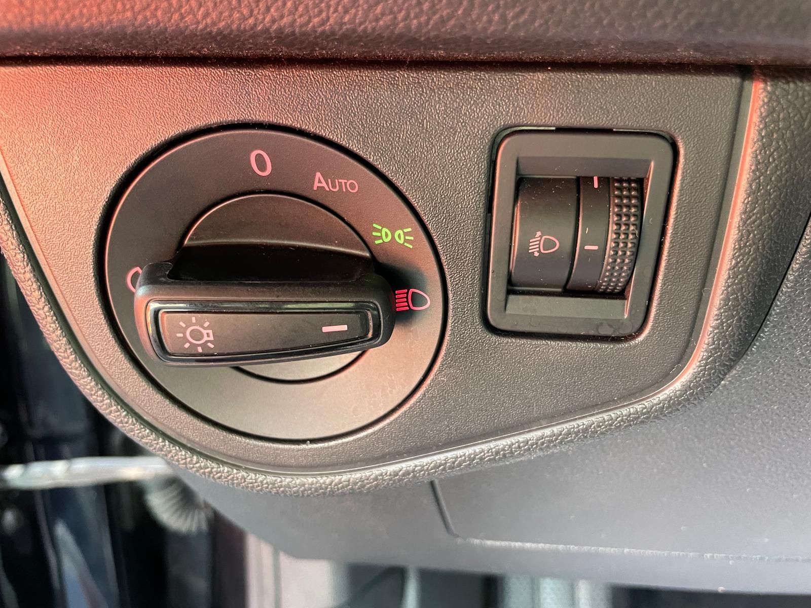 Volkswagen Polo VI 1.0 TSI Comfortline - Samsaru's Car Outlet