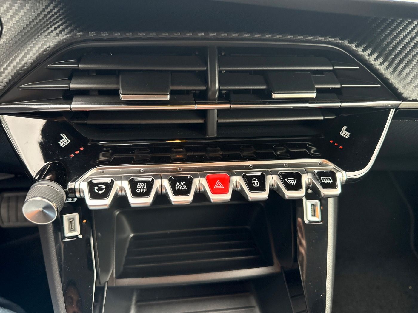 Peugeot 2008 e- Active Pack - Samsaru's Car Outlet
