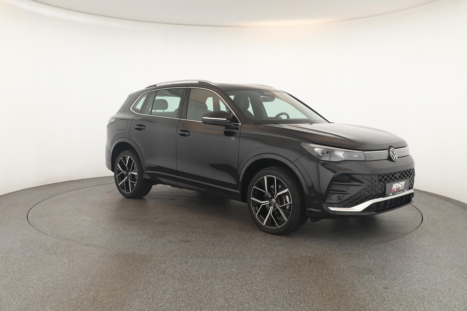 Volkswagen Tiguan 2.0 TDI 4M DSG R-Line Leder Pano Navi 360