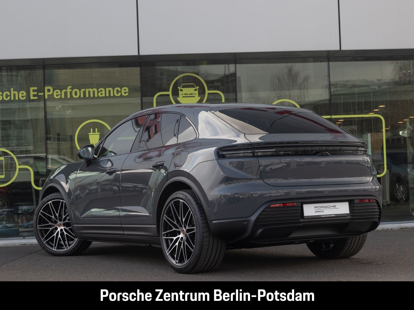 Porsche Macan 4S Burmester Panoramadach Luftfederung