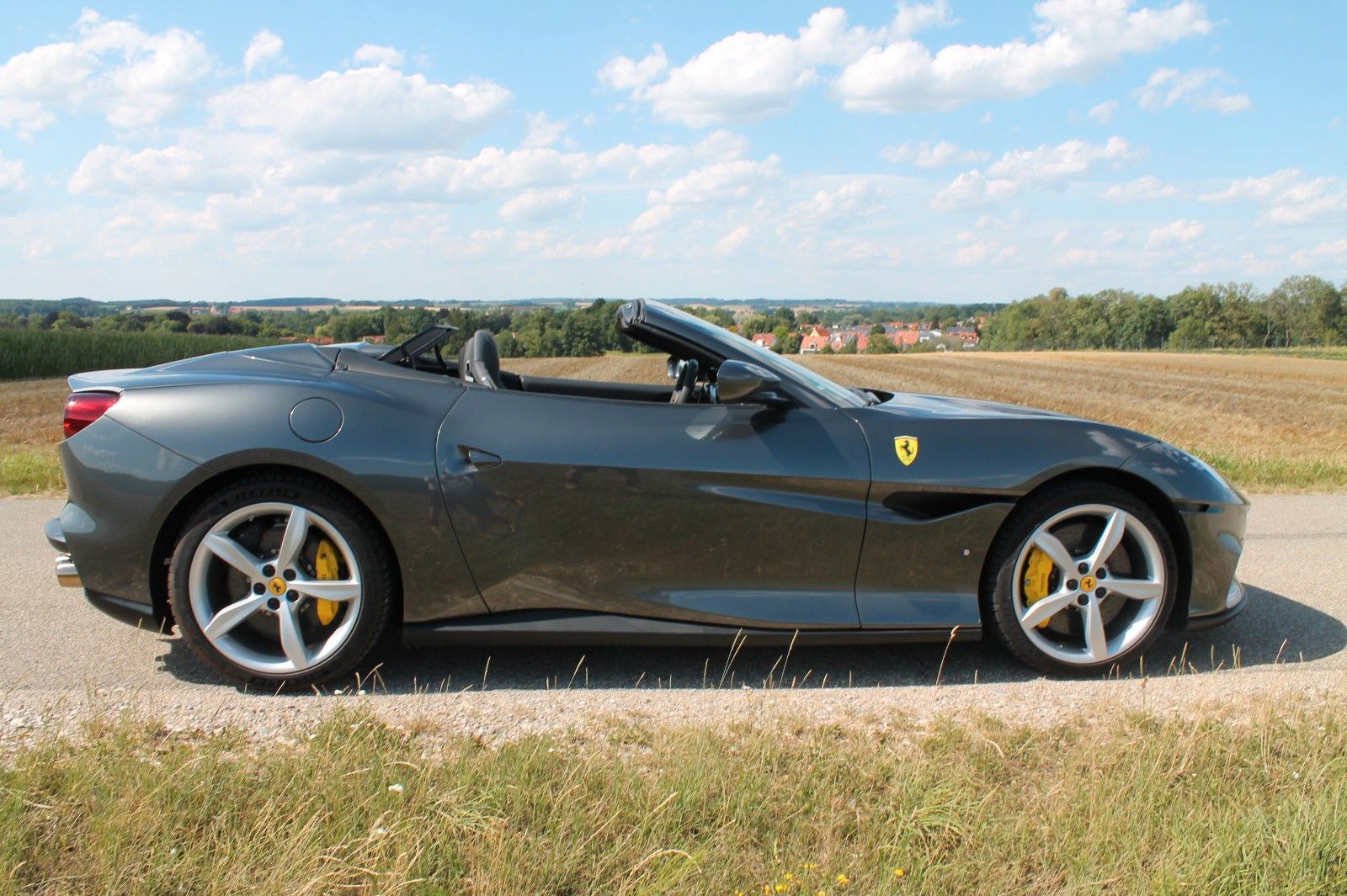 Ferrari Portofino M - Samsaru's Car Outlet