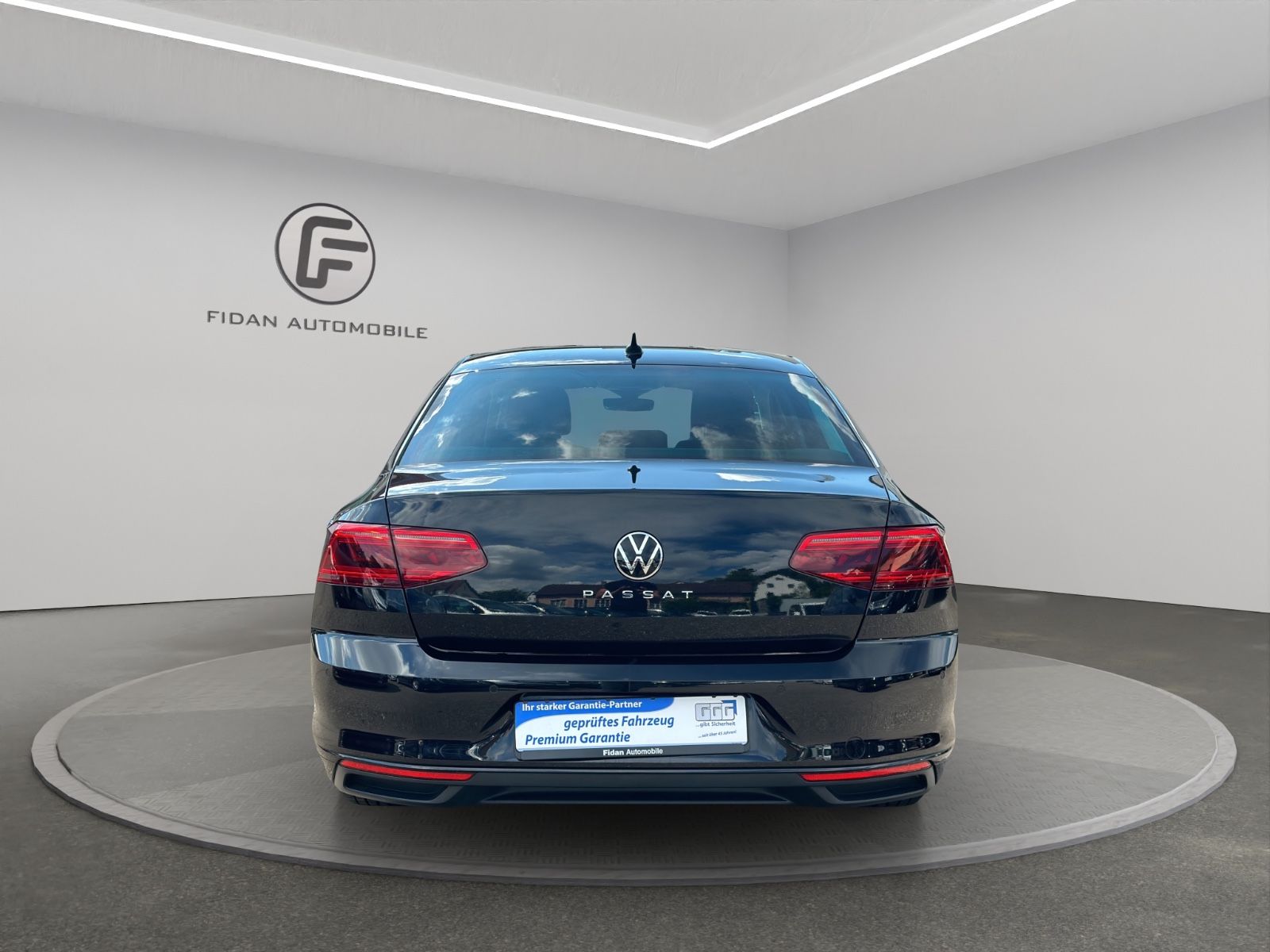 Volkswagen Passat Lim. Business - Samsaru's Car Outlet