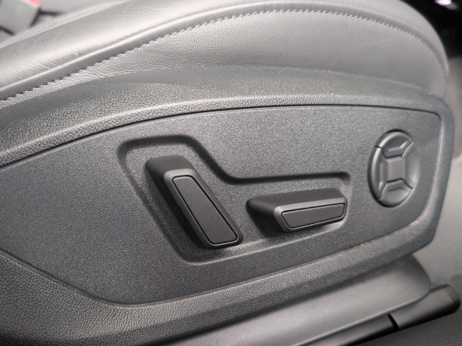 Audi A6 55 TFSI e S-Line BLACK Matrix 21" AHK 1-28 Ga