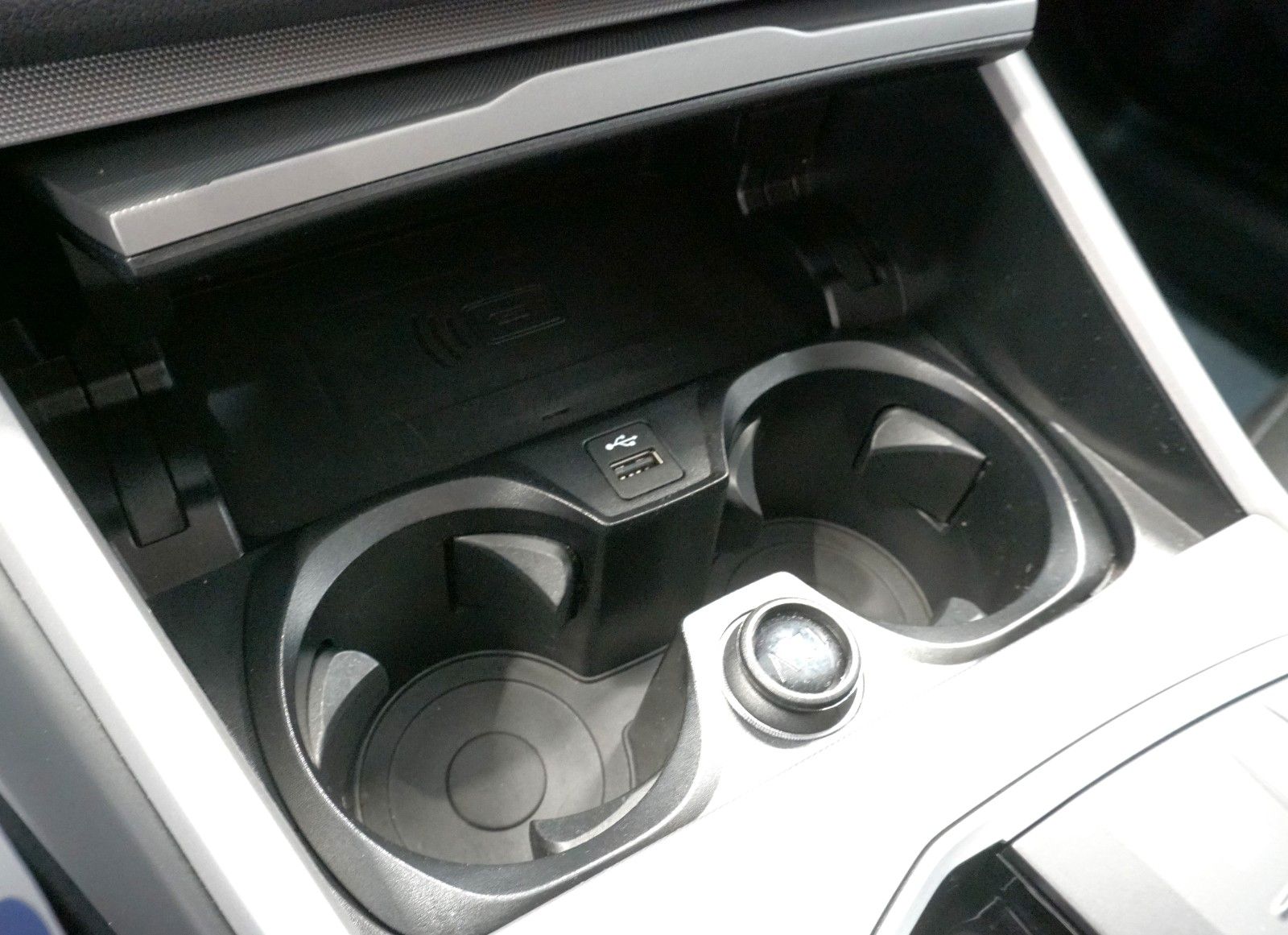 BMW 320 d xDrive Touring - Samsaru's Car Outlet