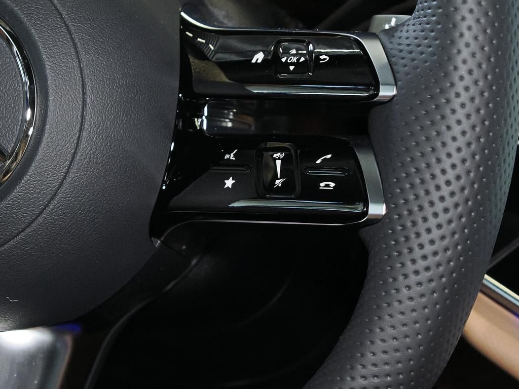 Mercedes-Benz E 450 d 4M AMG NIGHT PANO AHK 4D-SOUND HAL