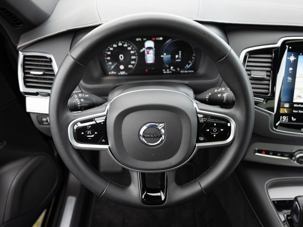 Volvo XC90 T8 Plus Dark Recharge AWD STANDHZ LED PANO