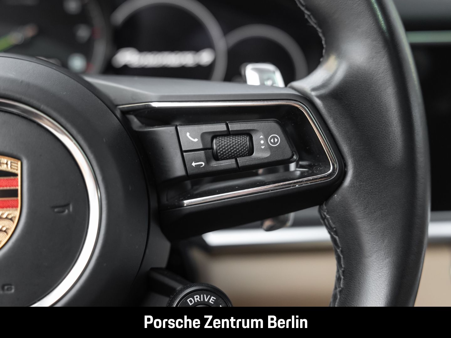 Porsche Panamera 4 E-Hybrid Sport Turismo Platinum Editi