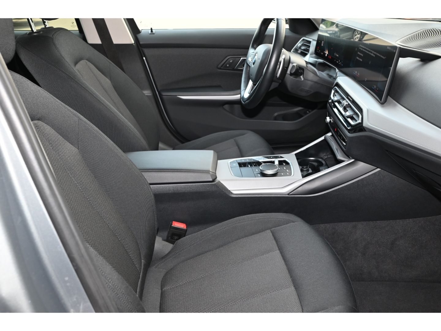 BMW 320d Touring - Samsaru's Car Outlet