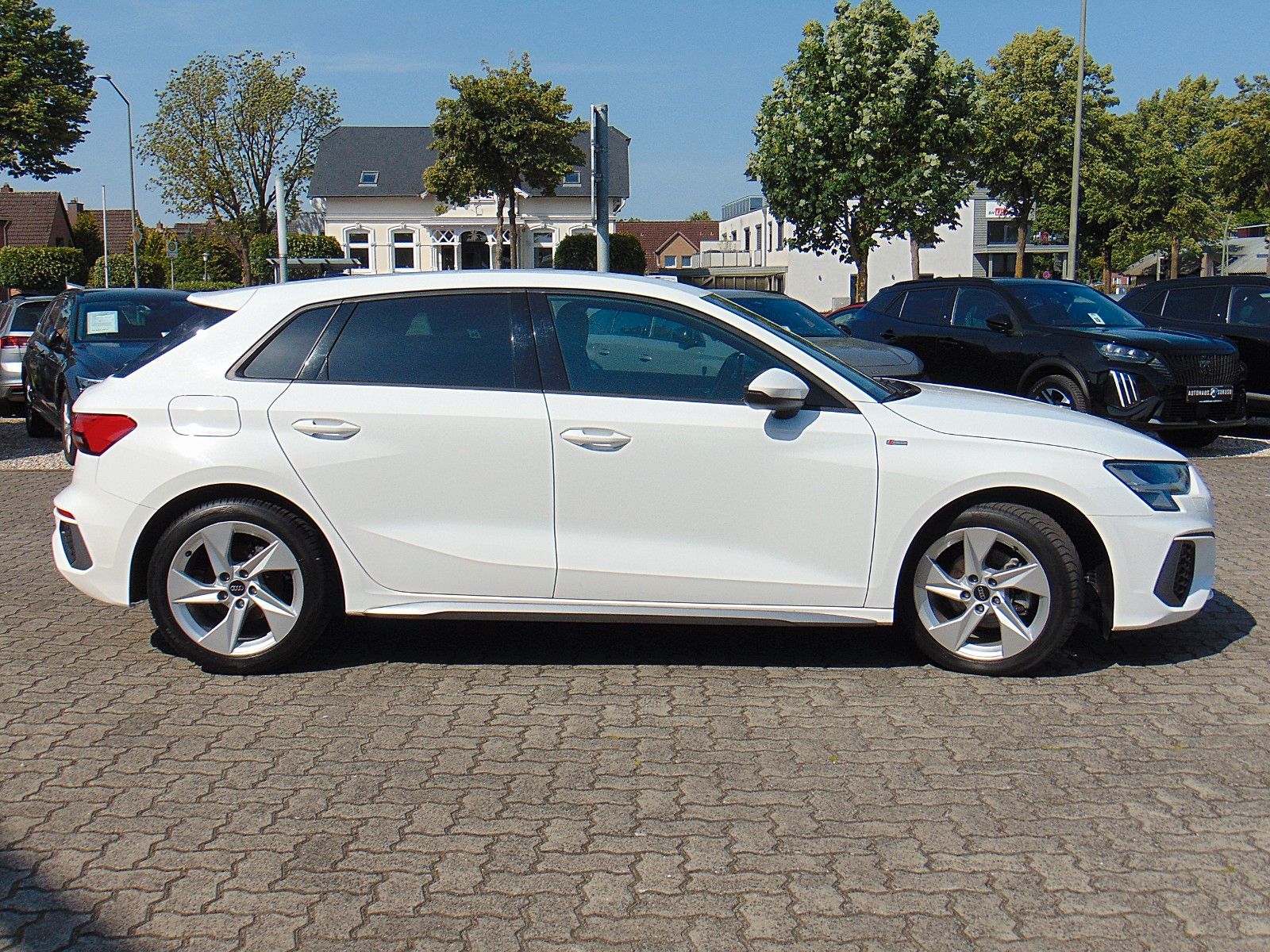 Audi A3 Sportback 30 TFSI S line - Navi - Virtual -