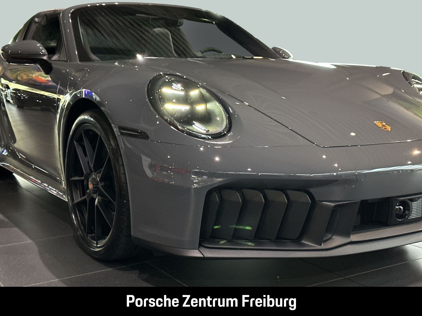 Porsche 992 911 Targa 4 GTS BOSE Sportabgasanlage LED