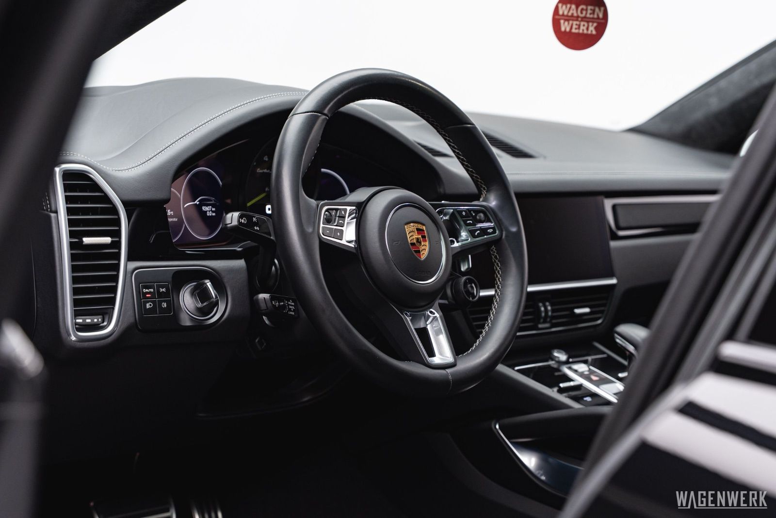 Porsche Cayenne Coupé Turbo S E-Hybrid MASSAGE AHV INNOD