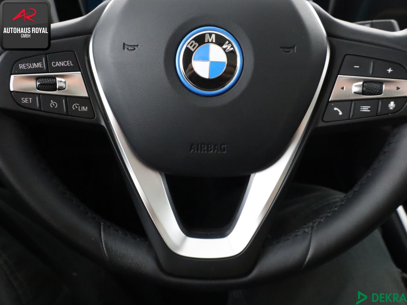 BMW 330 e T xDrive SPORTLINE - Samsaru's Car Outlet