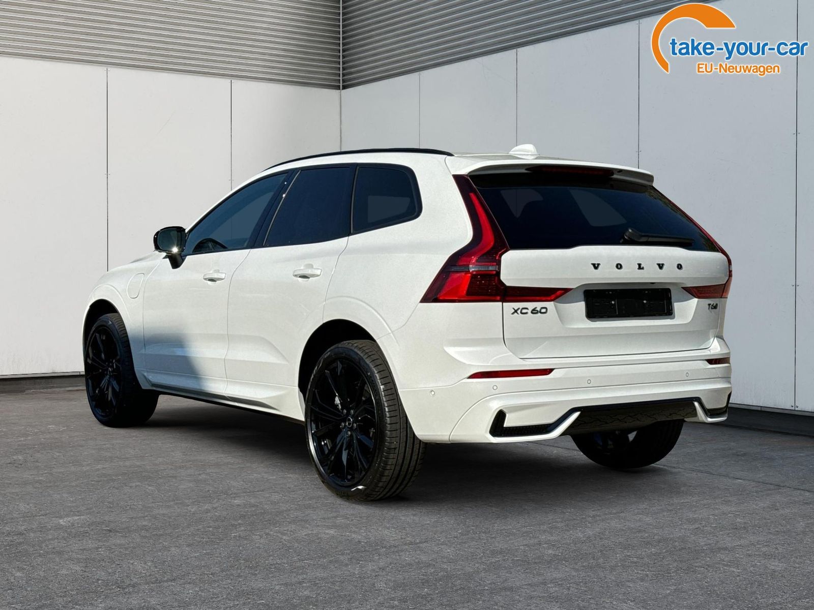 Volvo XC60 Black Edition Plus Nordic T6 AWD AHK+360...