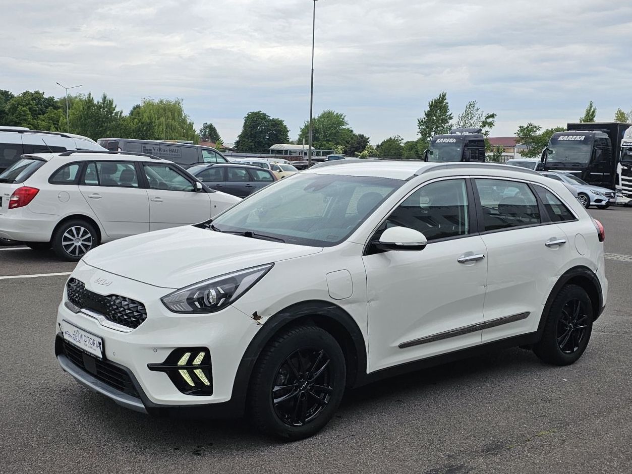 Kia Niro Vision Plug-in Hybrid - Samsaru's Car Outlet