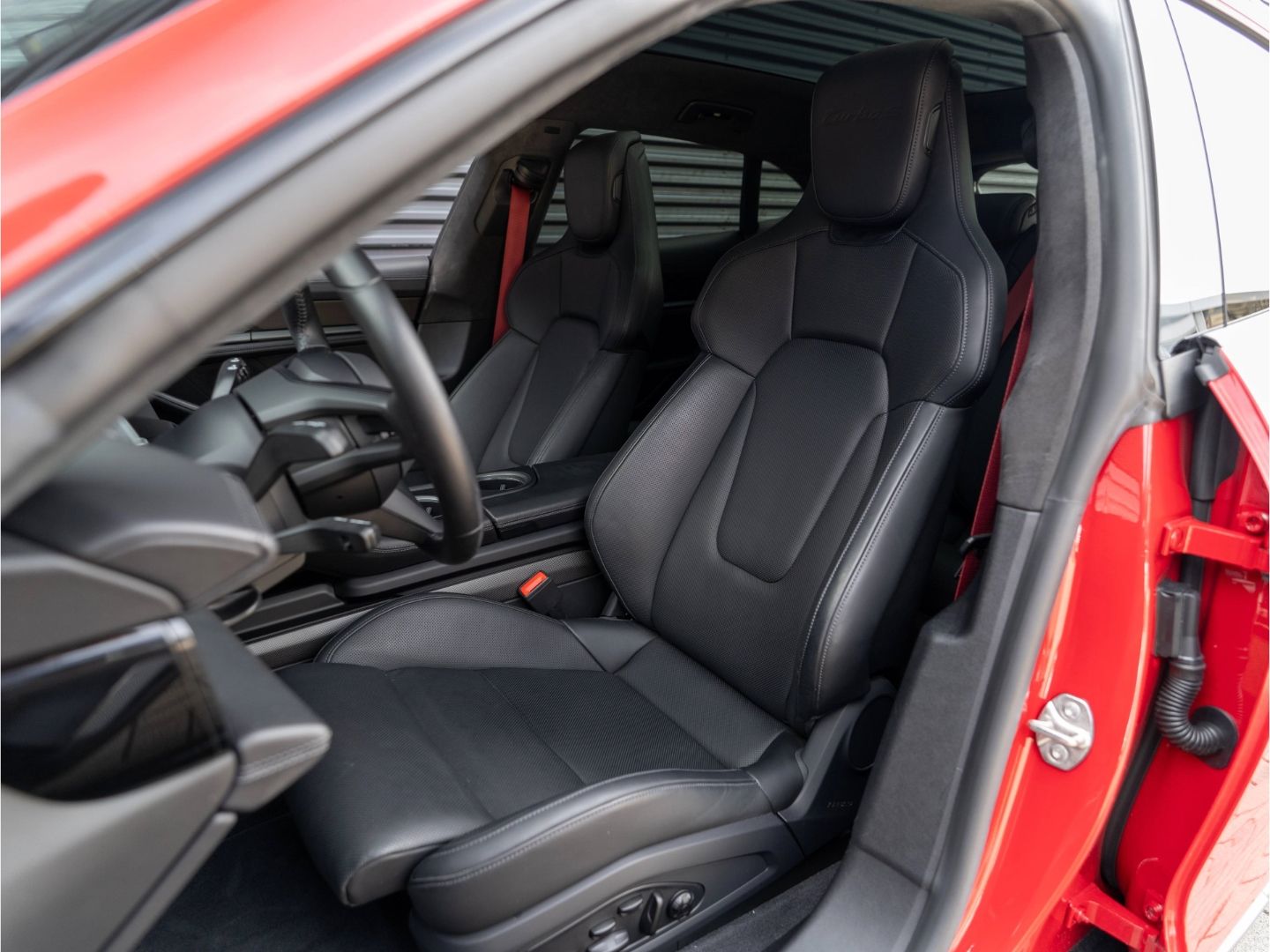 Porsche Taycan Turbo S Cross Turismo Burmester LED-PDLS