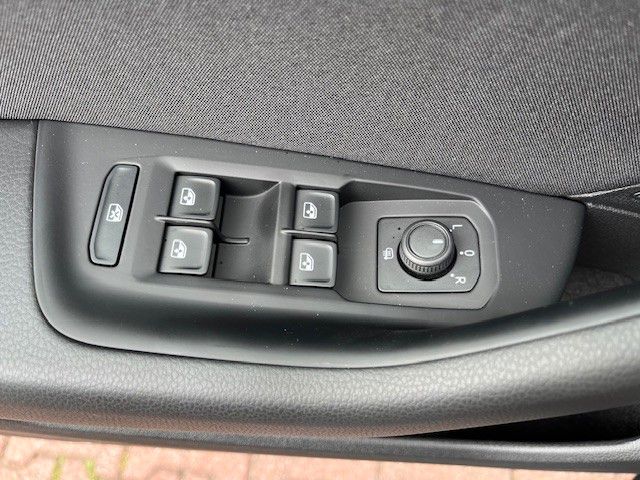 Volkswagen Passat 2.0 TDI - Samsaru's Car Outlet