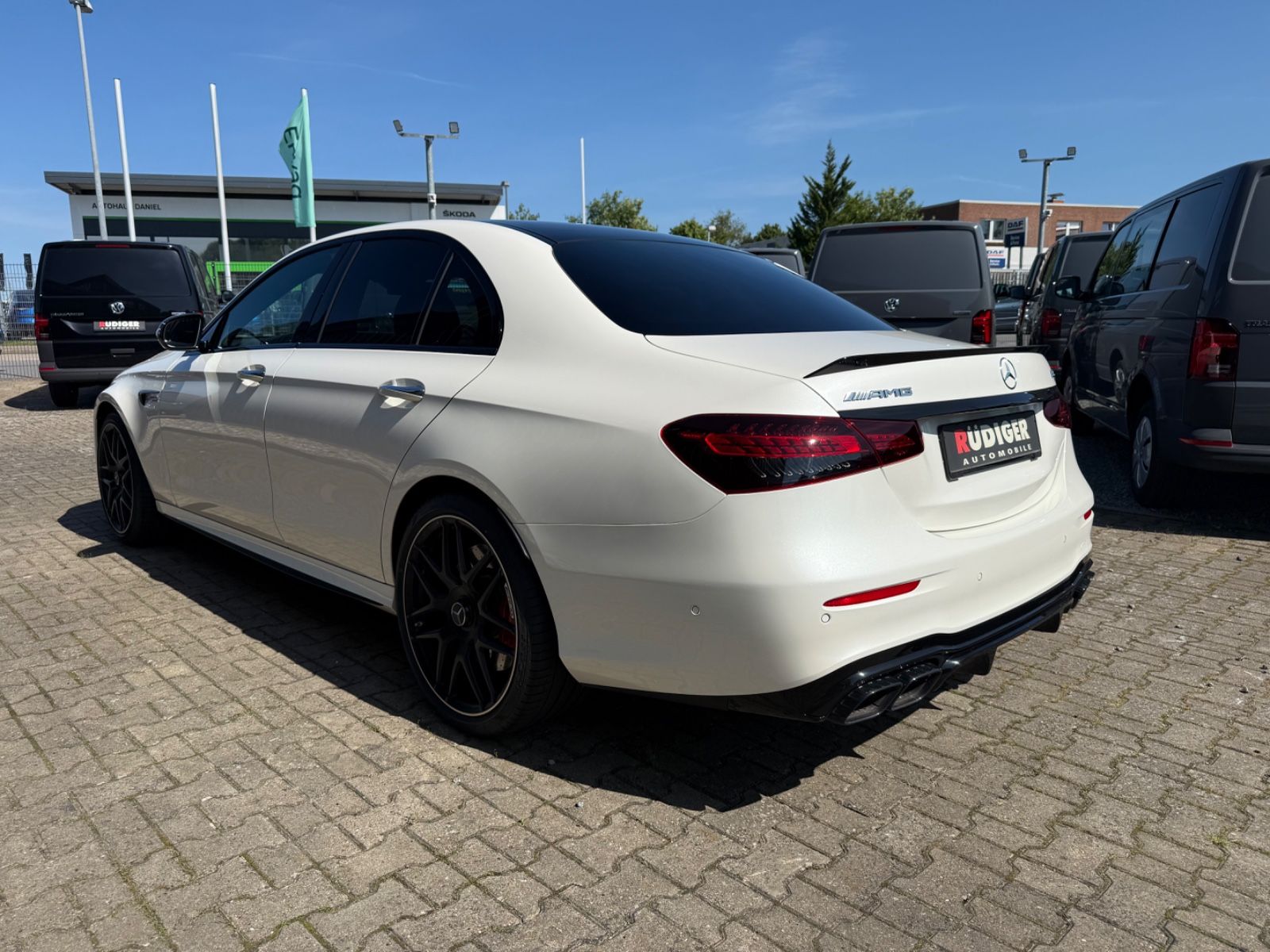 Mercedes-Benz E 63S AMG 4Matic - Samsaru's Car Outlet