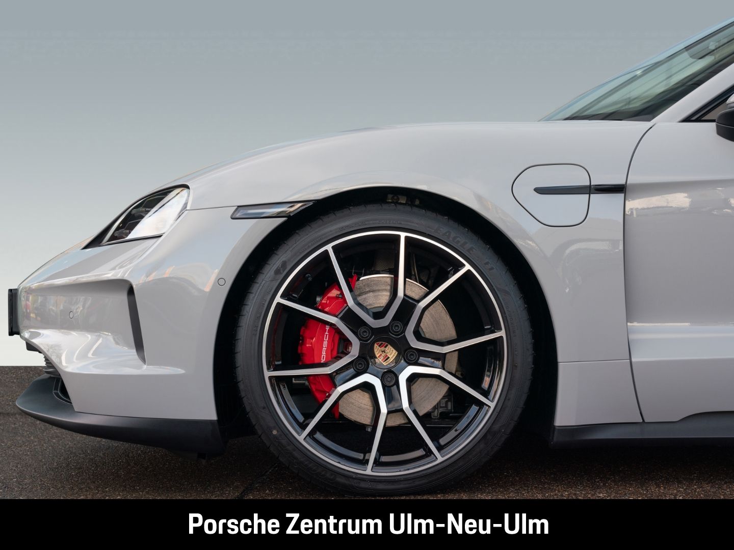 Porsche Taycan 4S Hinterachslenkung  HD-Matrix LED InnoD