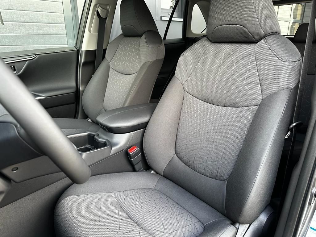 Toyota RAV 4 2.5 Hybrid CVT 4x4 Active Navi LED PDC e.H