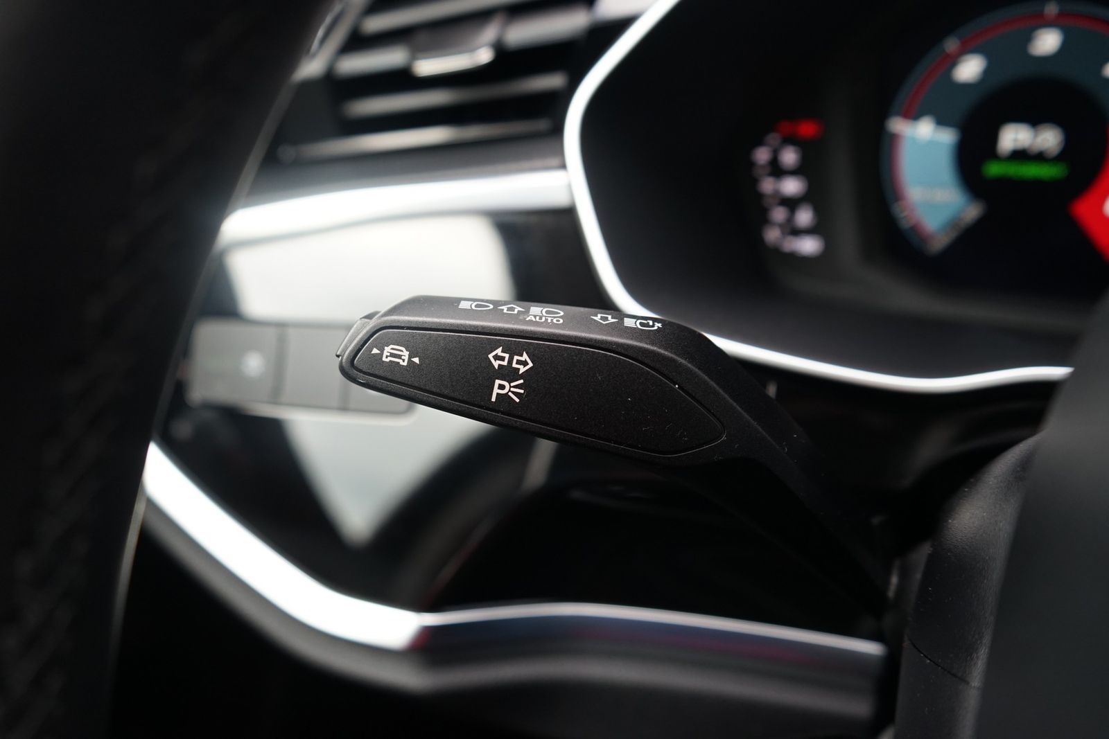 Audi Q3 Sportback 40 TDI quattro S line - Samsaru's Car Outlet