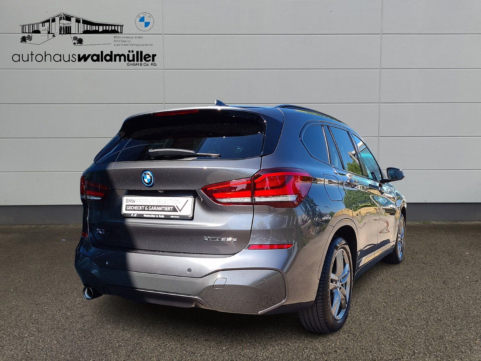 BMW X1 xDrive25e M Sportpaket - Samsaru's Car Outlet