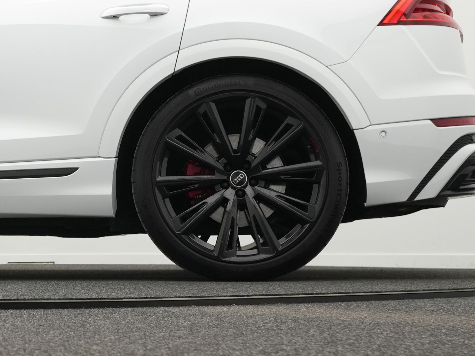 Audi Q8 50 TDI qu. 2x S line Allr.Lenk*PANO*AHK*StdHz