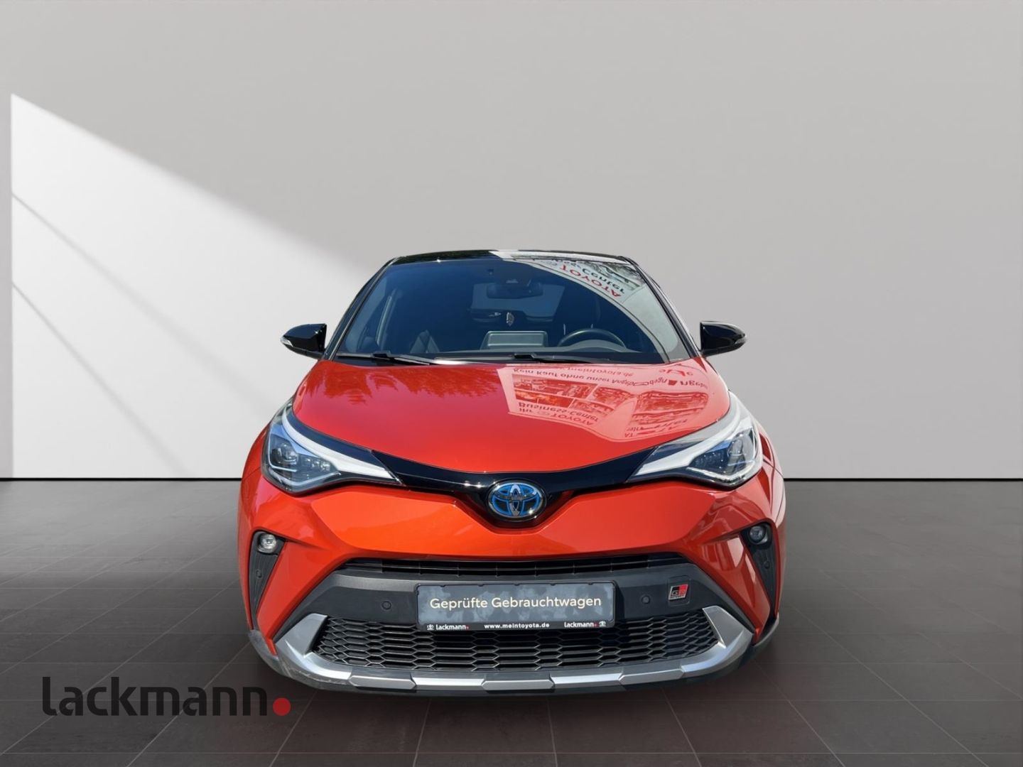 Toyota C-HR 2.0 Hybrid Orange Edition - Samsaru's Car Outlet