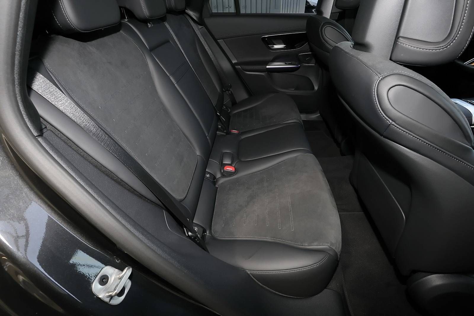 Mercedes-Benz GLC 300 d 4M AMG MBUX+360°+DIG-LED+Pano+AHK+20"