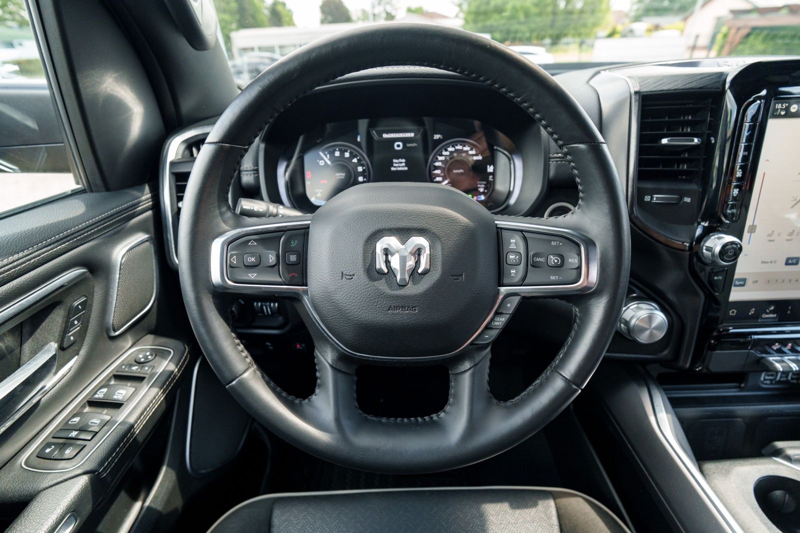 Dodge RAM5.7Laramie E-Torque/LPG/Navi/360*Dig-T/Pano