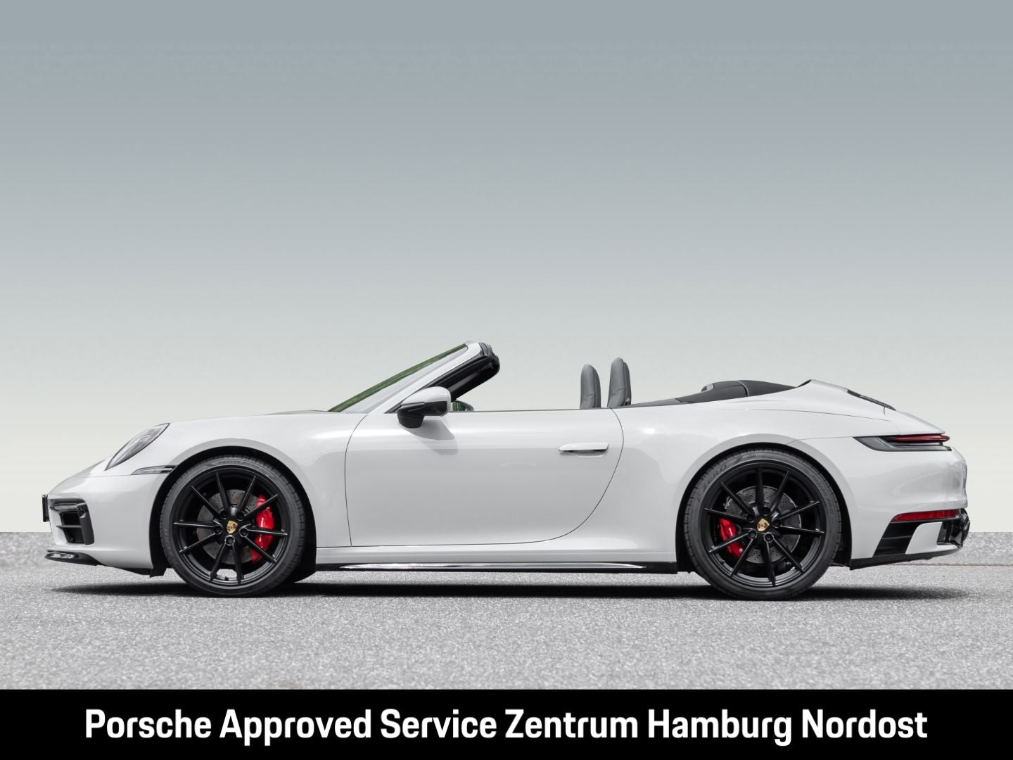 Porsche 992 (911) Carrera 4S Cabriolet Sportabgas BOSE
