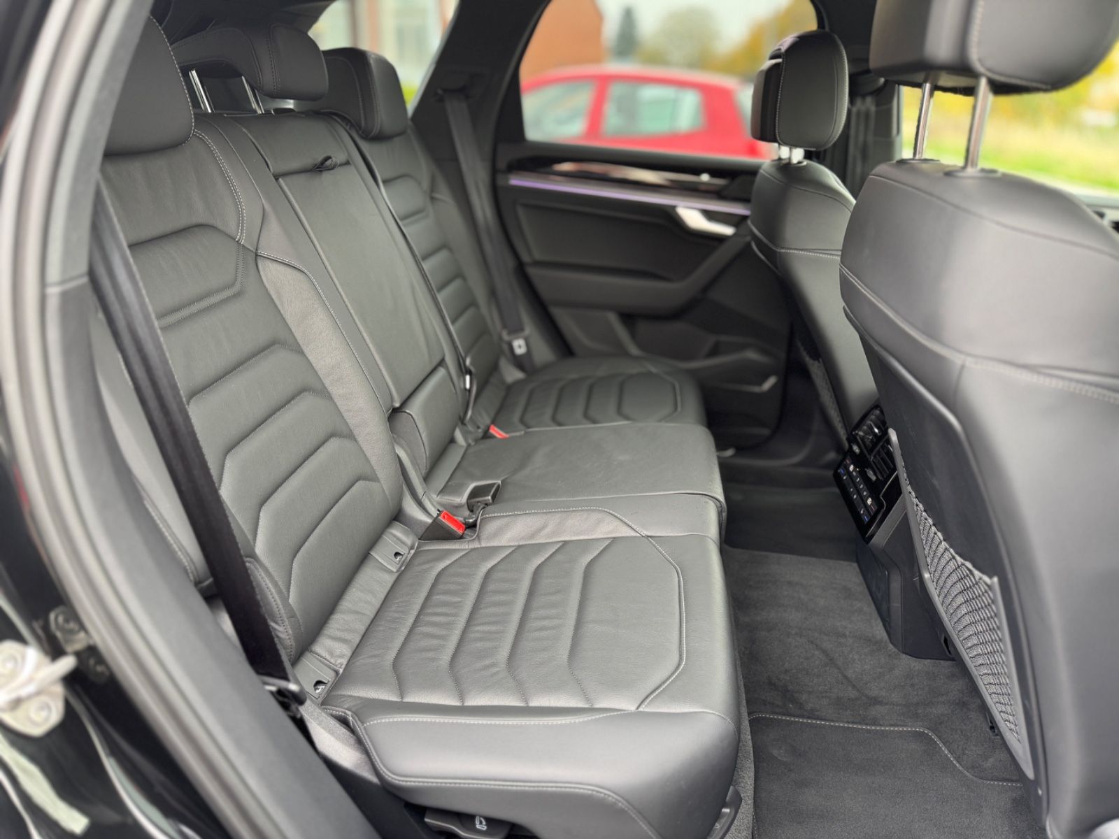 Volkswagen Touareg 3.0 TDI 4Motion R-Line*Matrix*ACC*DriveA