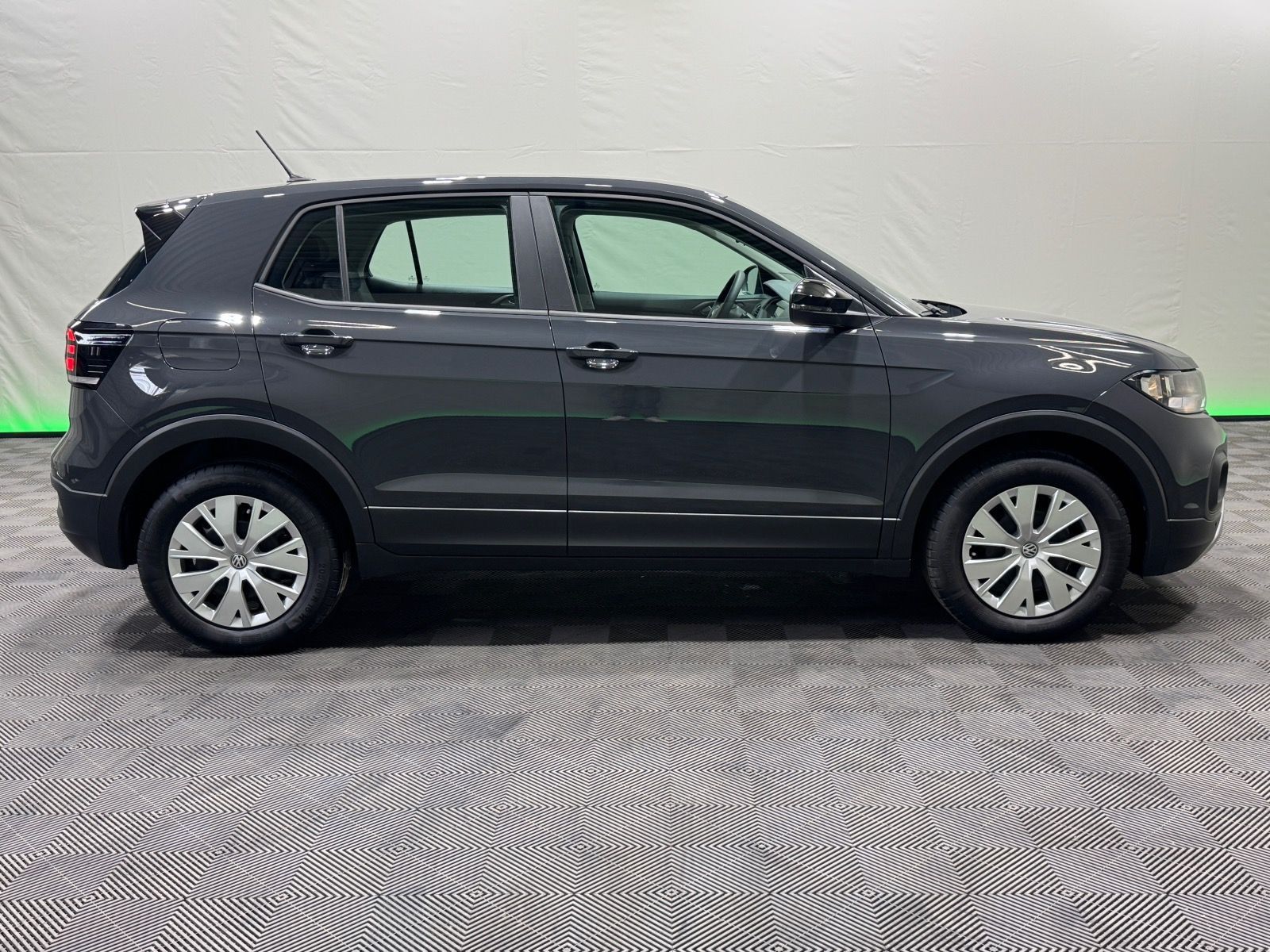 Volkswagen T-Cross 1.0 TSI - Samsaru's Car Outlet