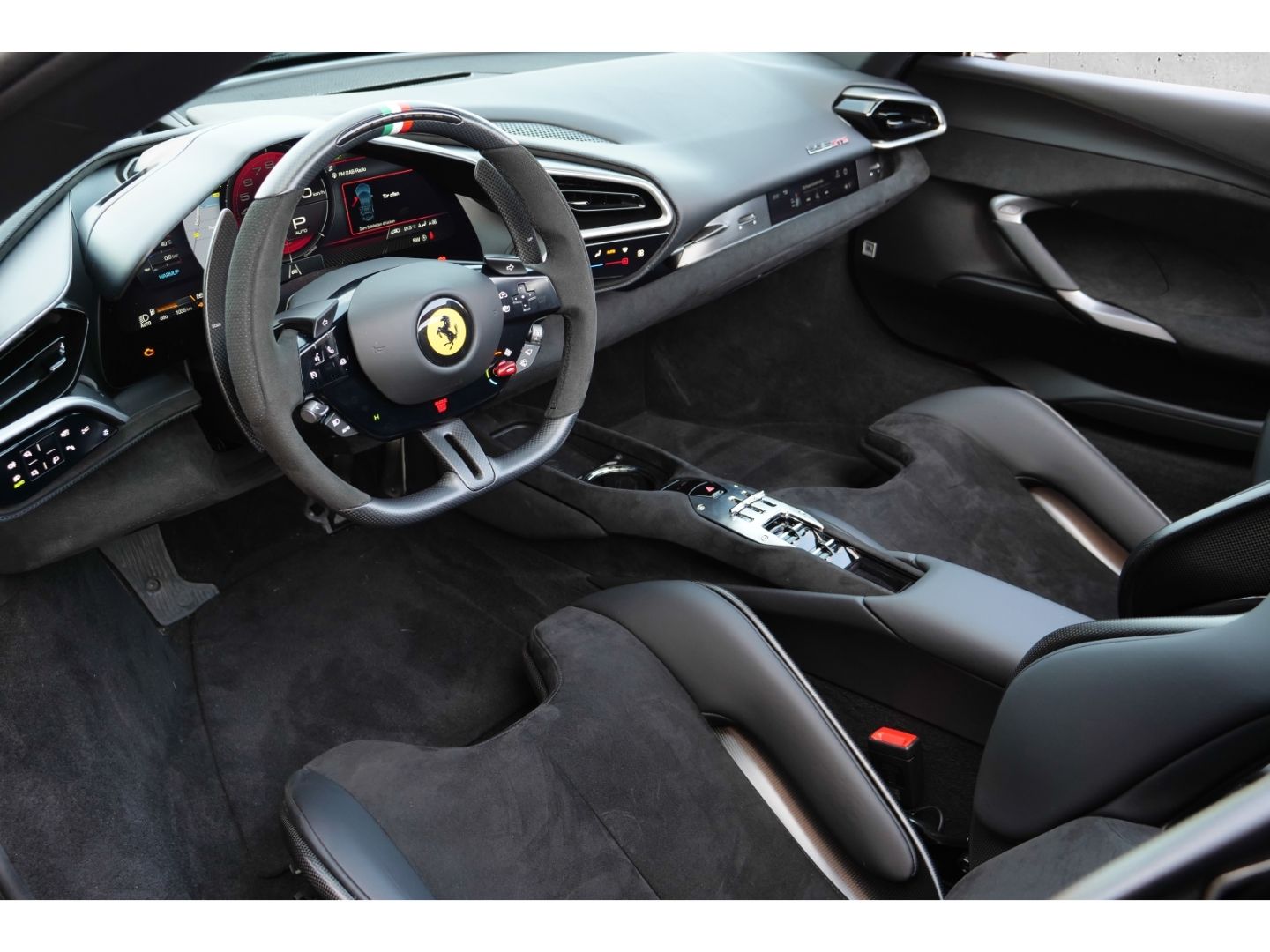 Ferrari 296 GTS - Samsaru's Car Outlet