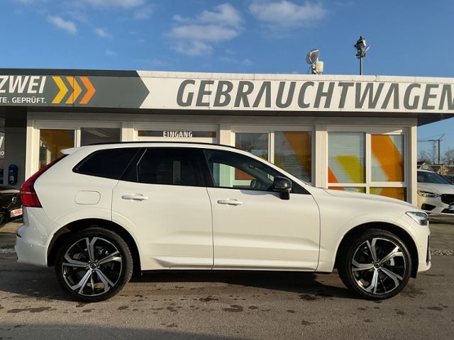 Volvo XC60 B4 Plus Dark 2WD ACC PANO Standhz Allwetter