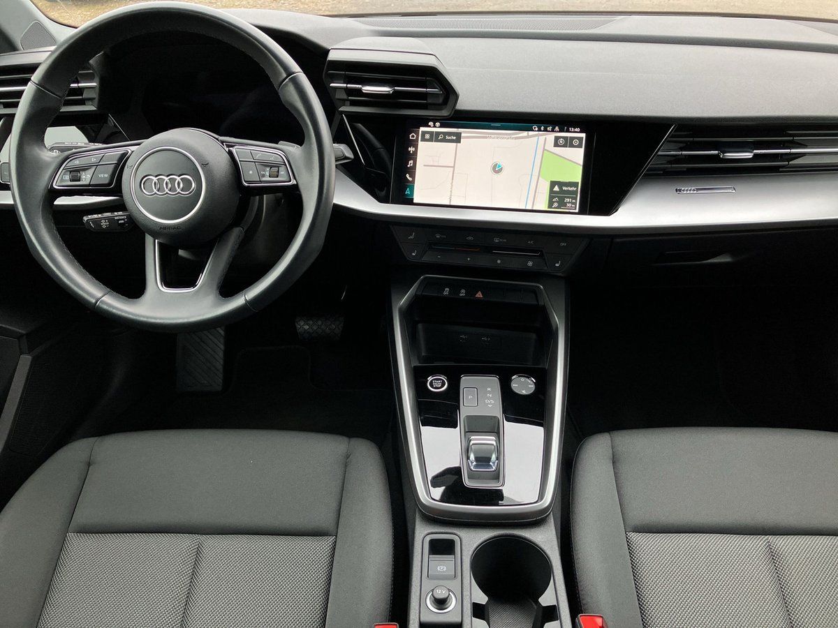 Audi A3 SPORTBACK 35 TFSI S-LINE +LED+SHZ+NAVI+TEMPO+