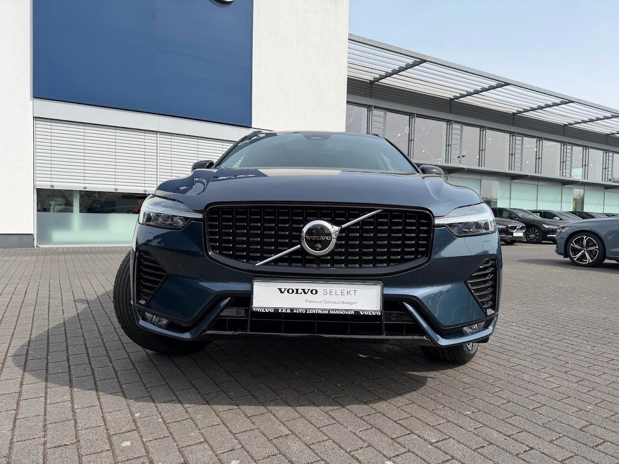 Volvo XC60 B5 Ultra Dark AWD