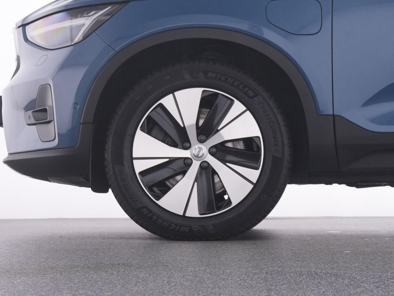 Volvo XC40 T4 Plus Bright Plug-In - Samsaru's Car Outlet