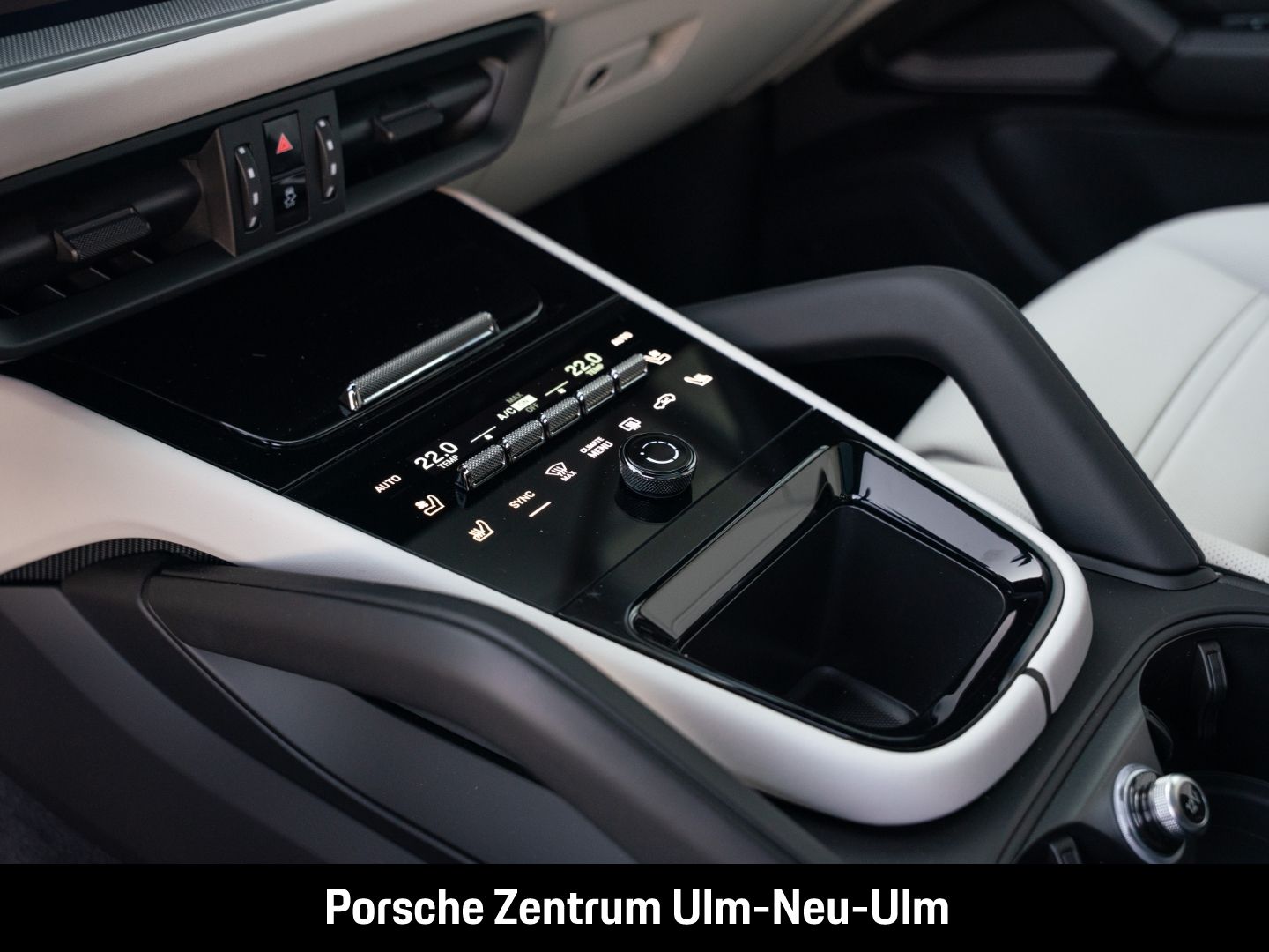 Porsche Cayenne E-Hybrid InnoDrive Head-Up Sitzbelüftung