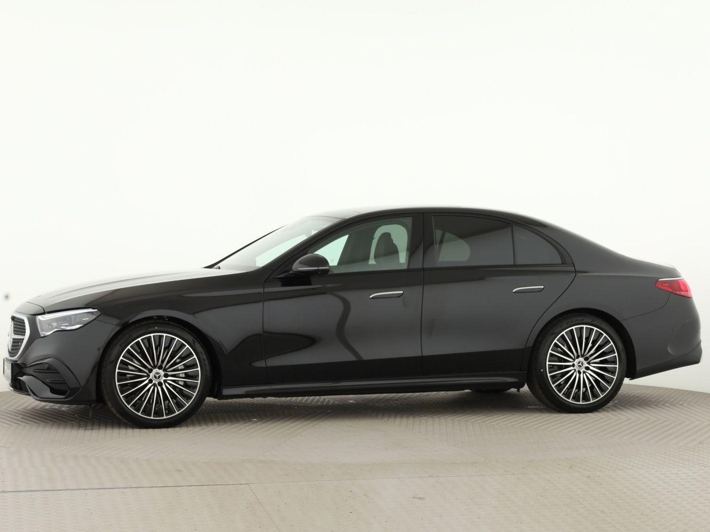 Mercedes-Benz E 450 d 4M *AMG Prem*Pano*360°*AHK*Sitzklima*HUD