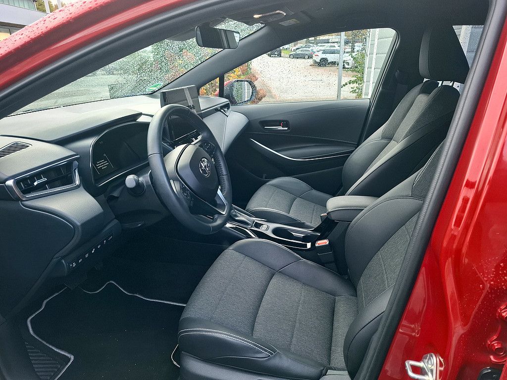Toyota Corolla Touring Sports Hybrid SHZ NAVI ACC LED