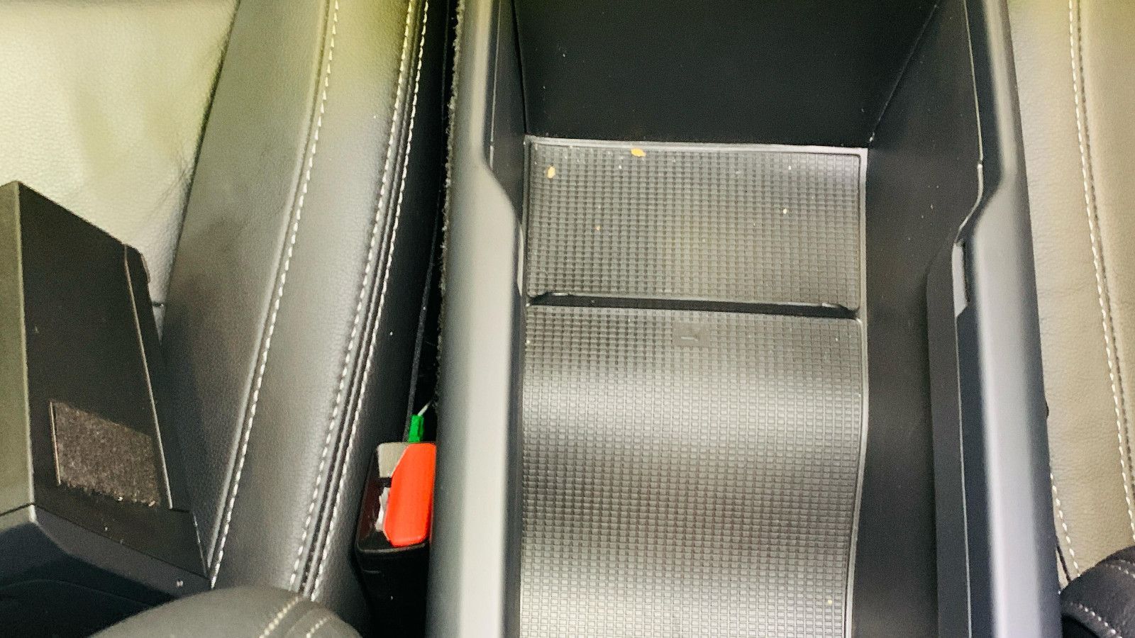 Volvo XC40 B3 Plus Dark AHK Pano ACC Pilot Navi 360°