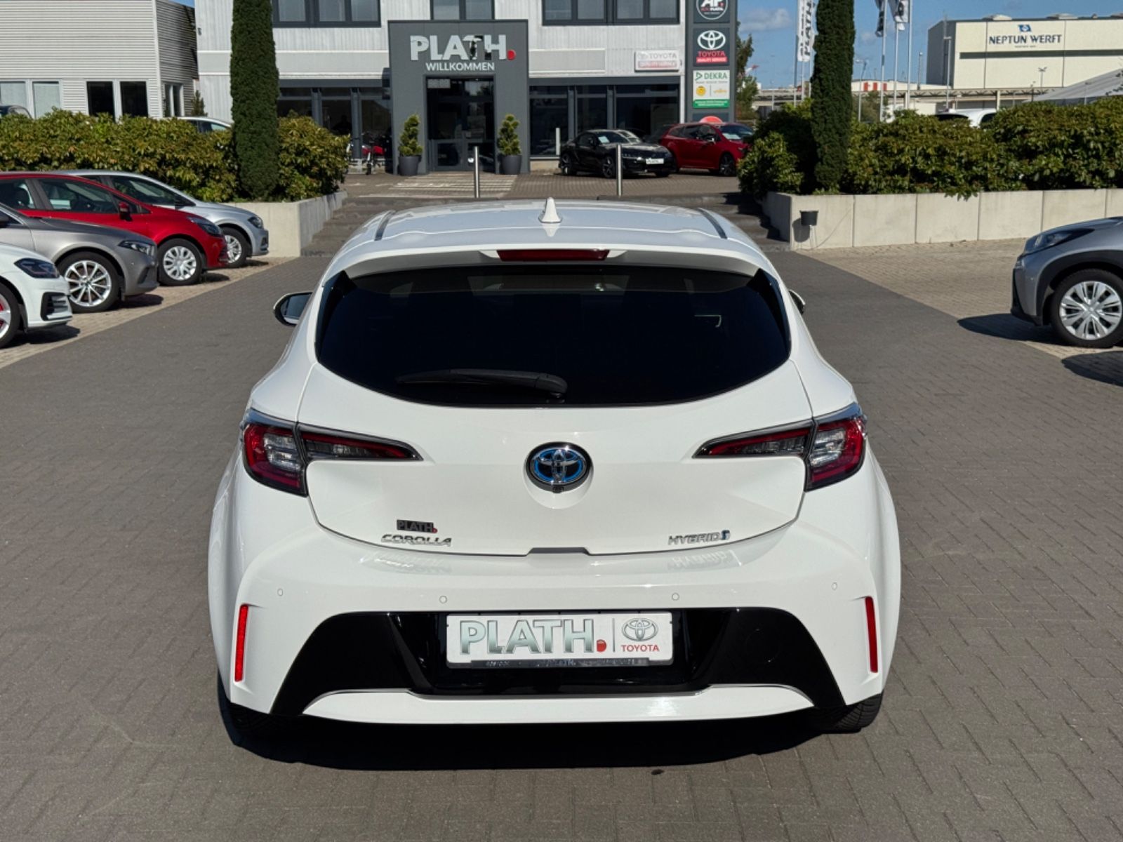 Toyota Corolla Hybrid - Samsaru's Car Outlet