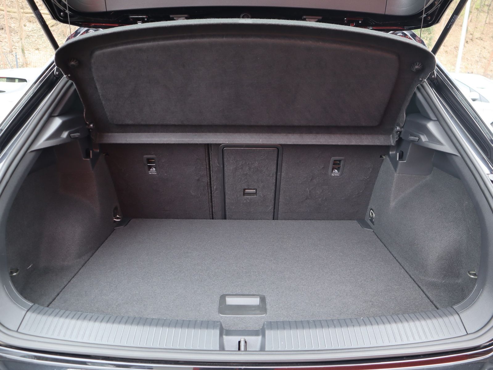 Volkswagen T-Roc 2.0 TSI DSG R 4Motion - Samsaru's Car Outlet