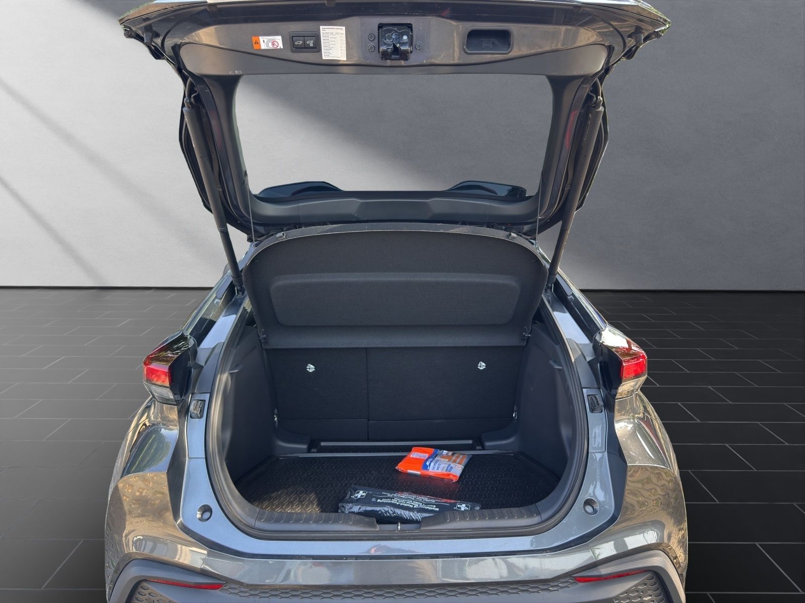 Toyota C-HR 1.8 Hybrid Teamplayer + Technik Paket