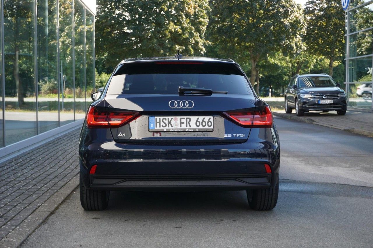 Audi A1 25 TFSI S-Tronic Plus Paket LED 17 ALU GRA