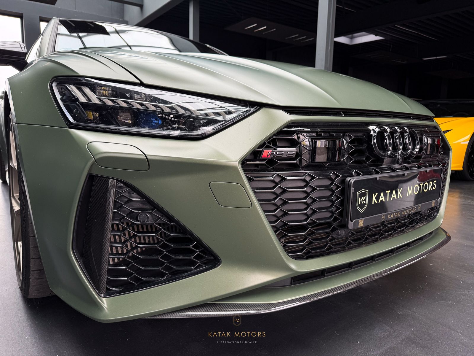 Audi RS6 PERFORMA/FULLCARBON/DYNAMIK+/PANO/B&O/HEADUP